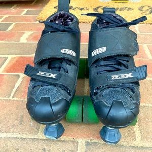 The CRAZY DBX 5 Derby Skates